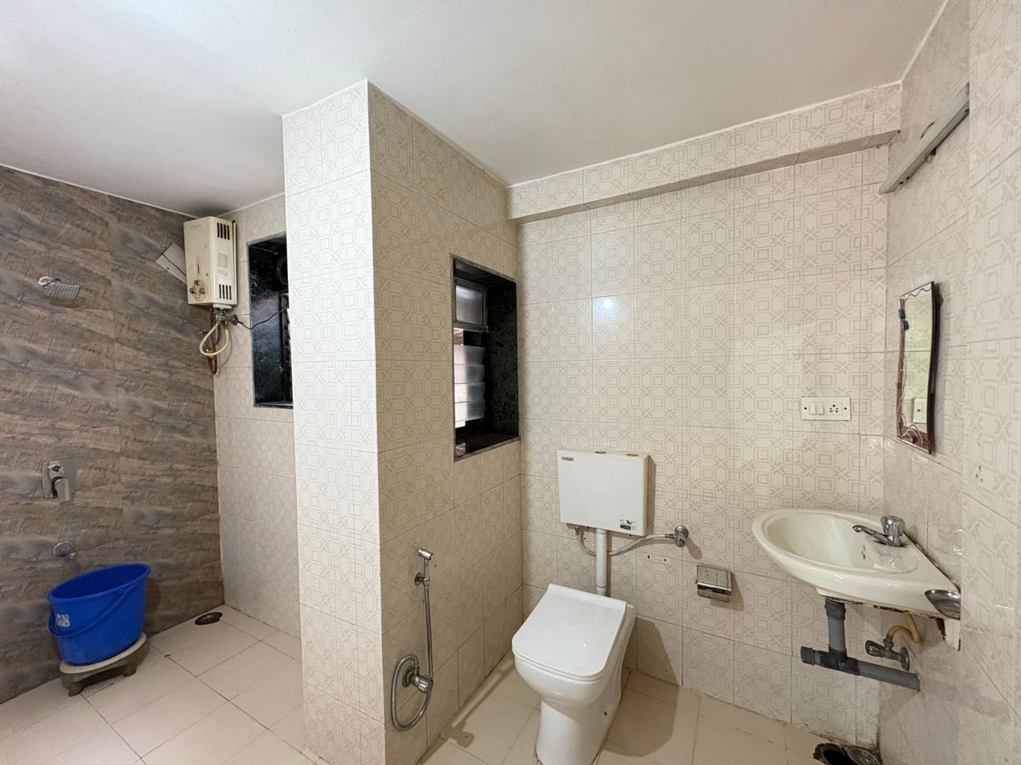 Hotel Laxmi Residency Лонавала Екстериор снимка